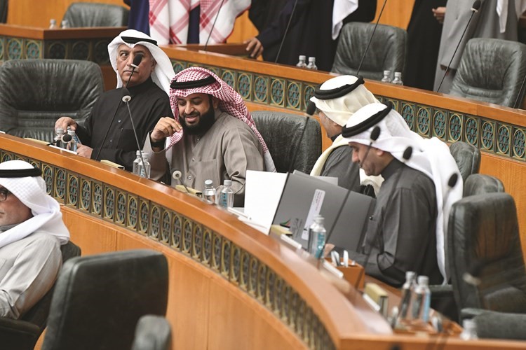 عبدالله الكندري ومبارك الحجرف وعبدالله فهاد وشعيب المويزري