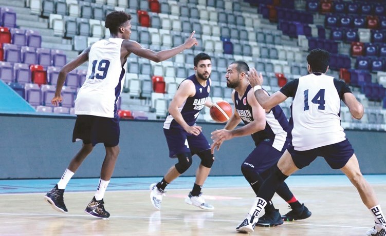 لاعبو منتخب البحرين لكرة السلة في التدريبات الاخيرة