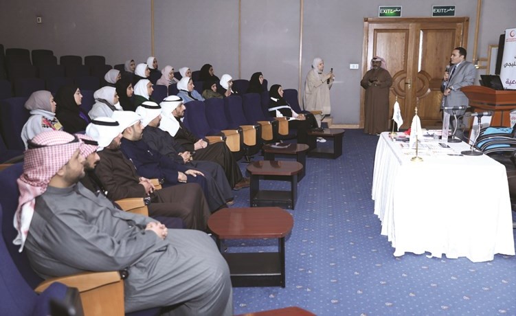 د.عمرو شعبان متحدثا خلال الندوة