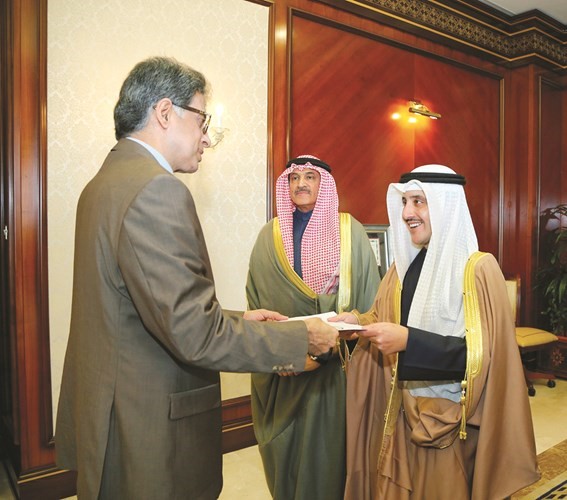 الشيخ د.أحمد ناصر المحمد يتسلم أوراق اعتماد السفير الليبي