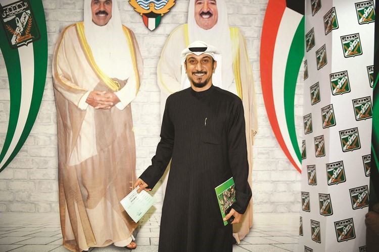 الزميل محمد الصالح بعد تجديد العضوية