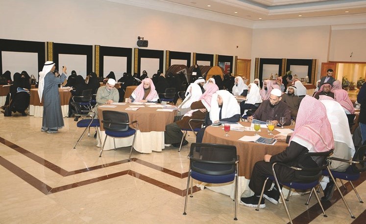 جانب من تدريب المحكمين والمحكمات بمسابقة الكويت الكبرى لحفظ القرآن الكريم الـ23