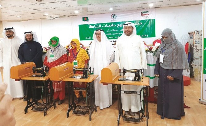 خلال تسليم ماكينات الخياطة