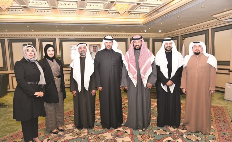 محافظ العاصمة استقبل وفد رابطة أعضاء هيئة التدريس لـ «التطبيقي»