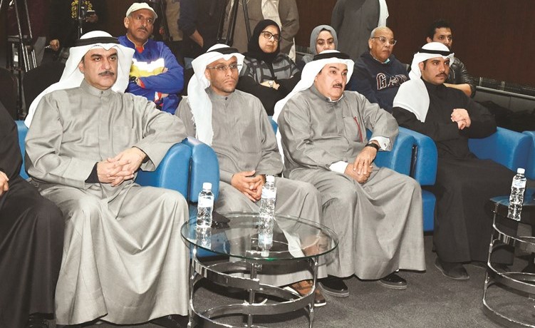 د.يحيى عبدال ويوسف الحمد ود.حميد خلف وفهد الشمري في مقدمة الحضور