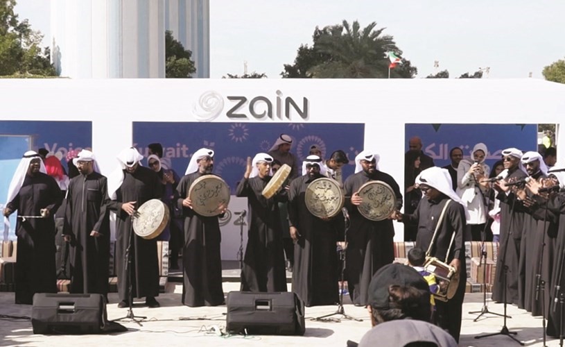 جانب من احتفالات زين بالأعياد الوطنية في سوق قوت