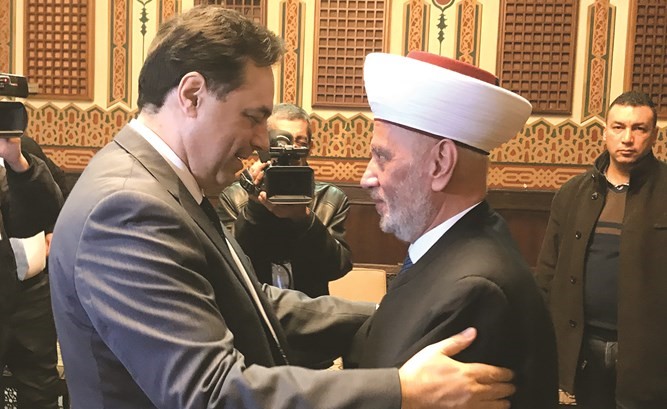 مفتي لبنان الشيخ عبد اللطيف دريان خلال استقباله رئيس مجلس الوزراء حسان دياب في دار الفتوى	(محمود الطويل)