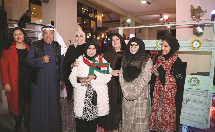 نجلاء النقي وعدد من الحضور