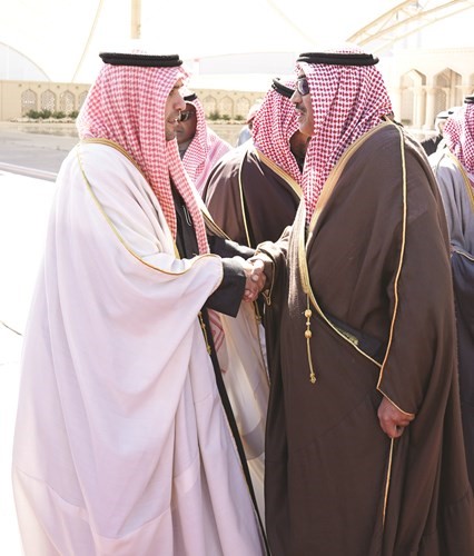 أنس الصالح مودعا سمو الشيخ صباح الخالد