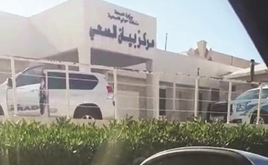 قائد المركبة ينطلق بها بعد تحرير المخالفة