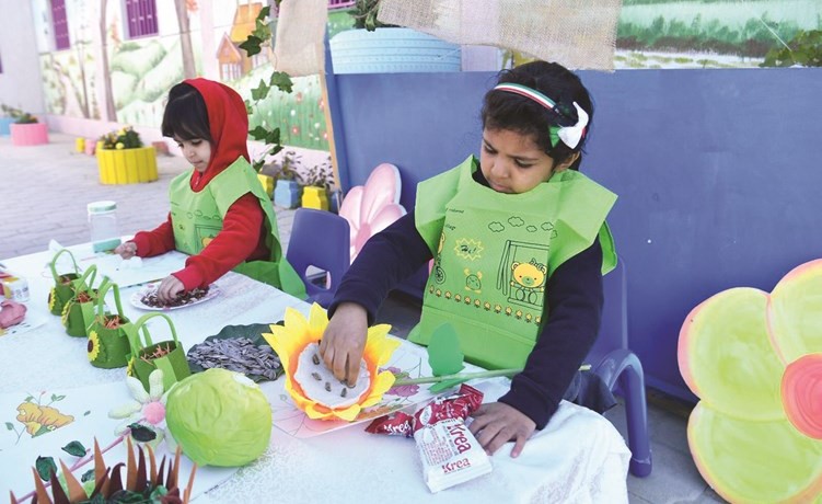 اطفال روضة الزنبق خلال المشاركة في الفعالية