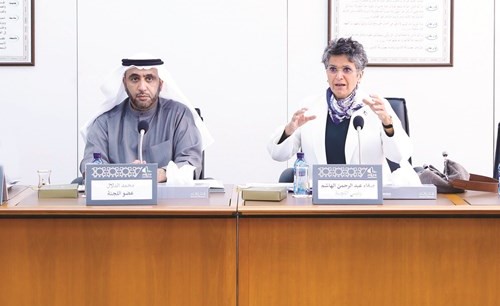 صفاء الهاشم ومحمد الدلال خلال الاجتماع