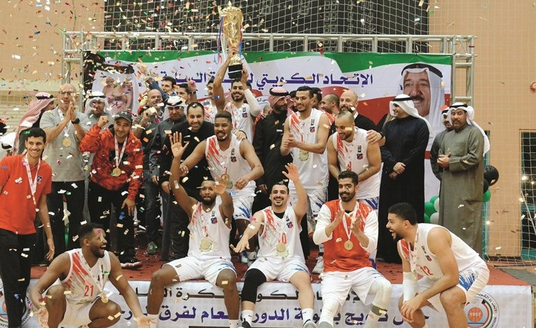 أبطال الكويت يحتفلون بلقب دوري السلة للموسم الثاني تواليا