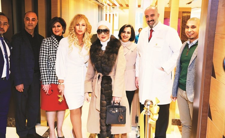 جانب من افتتاح  مركز La Cosmetique Royale في رويال حياة 