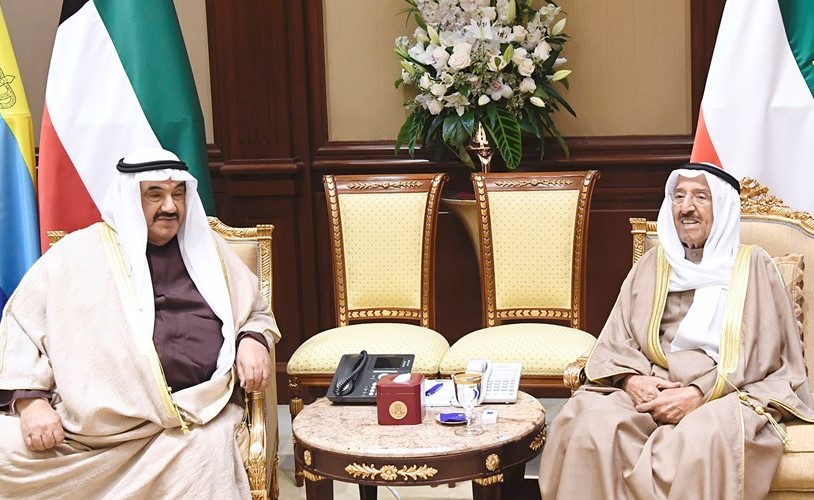 صاحب السمو الأمير الشيخ صباح الأحمد مستقبلا سمو الشيخ ناصر المحمد
