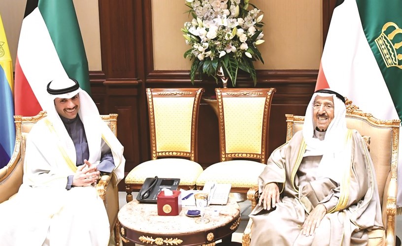 صاحب السمو الأمير الشيخ صباح الأحمد خلال استقباله رئيس مجلس الأمة مرزوق الغانم