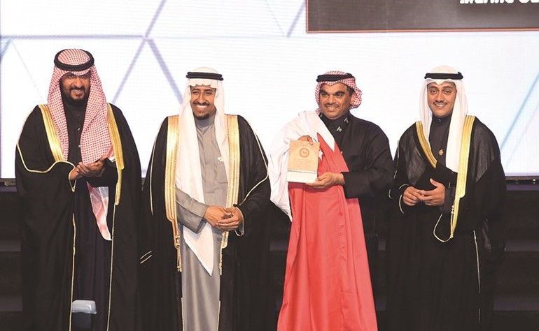 تكريم المخترع القطري إبراهيم المسلماني الفائز بالمركز الأول لجائزة مكتب براءات التعاون