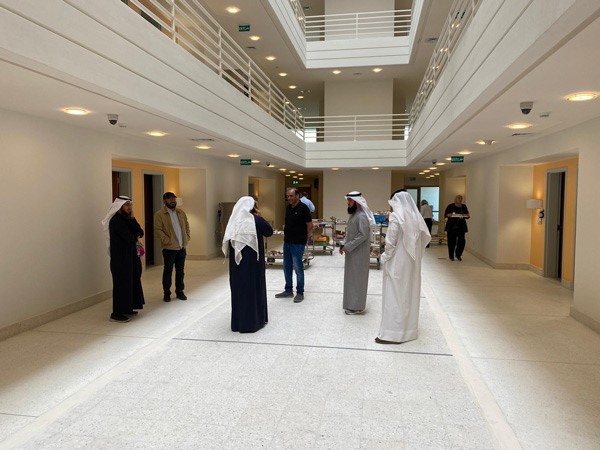 وزير الصحة اجتمع مع الجهات المعنية لبحث آخر استعدادات استقبال المواطنين العائدين من إيران