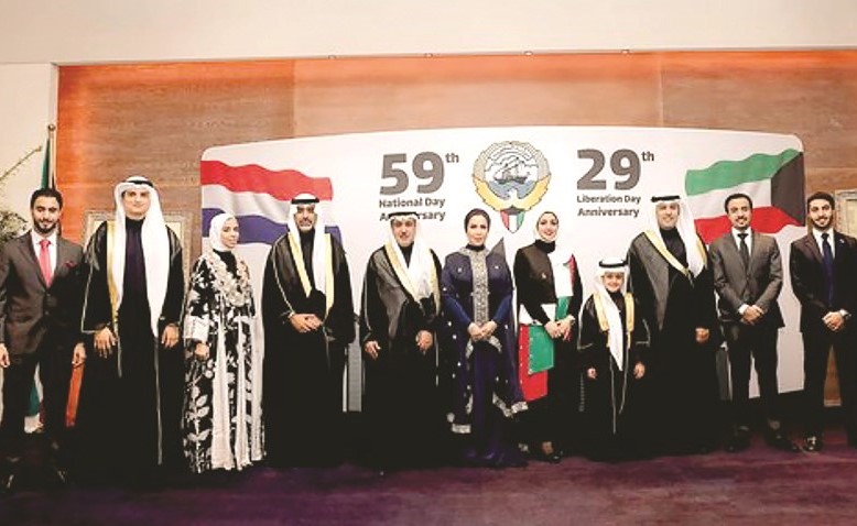 أركان سفارتنا في هولندا خلال الاحتفالات