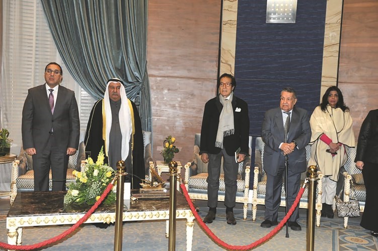 د.مصطفى مدبولي والسفير محمد الذويخ وعلي الغانم وفاروق حسني	(ناصر عبدالسيد)