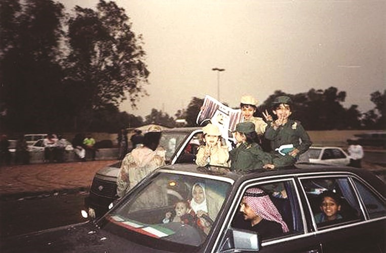 فرحة الشعب الكويتي بعد تحرير دولة الكويت 1991