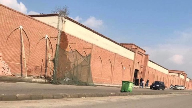 المقبرة التي سيوارى فيها الثرى 