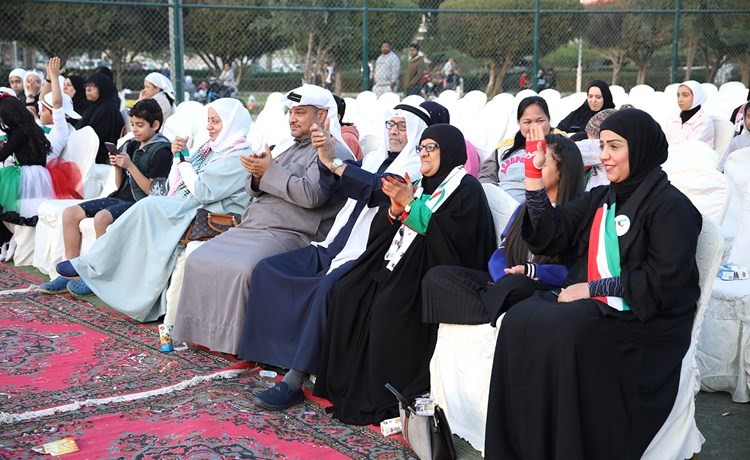 فرحة من الجميع خلال الاحتفال بالأعياد الوطنية	(ريليش كومار)
