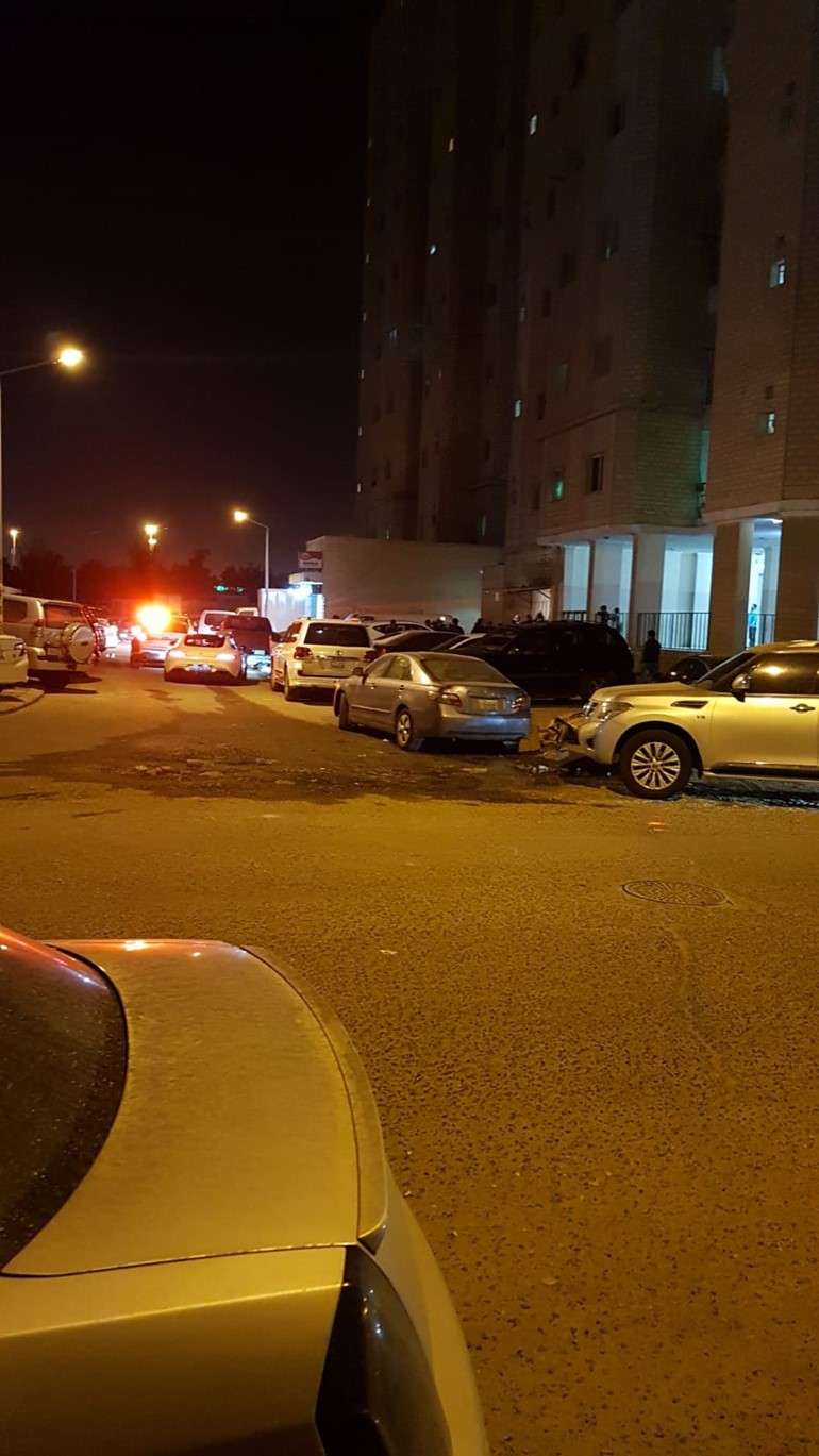 « الداخلية» والتجارة تداهمان سرداب استغل في تخزين نحو 200 الف كمام في الفروانية
