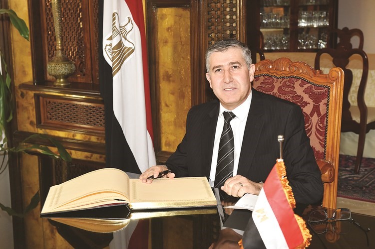نائب السفير الجزائري عبدالمجيد أميني