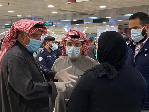 وكيل الصحة وكيل الدوائية في جولة تفقدية بمطارات الكويت