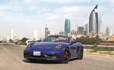 بورشه 718 بوكستر جي تي إس قيادة رياضية أكثر تشويقاً