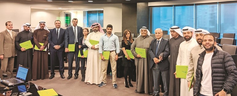 لقطة جماعية للمتدربين من موظفي الشركة