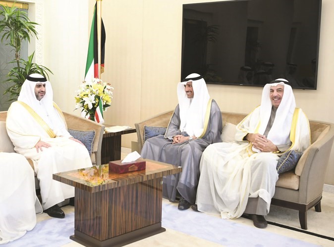 الرئيس مرزوق الغانم وفيصل الشايع والشيخ بندر بن محمد آل ثاني
