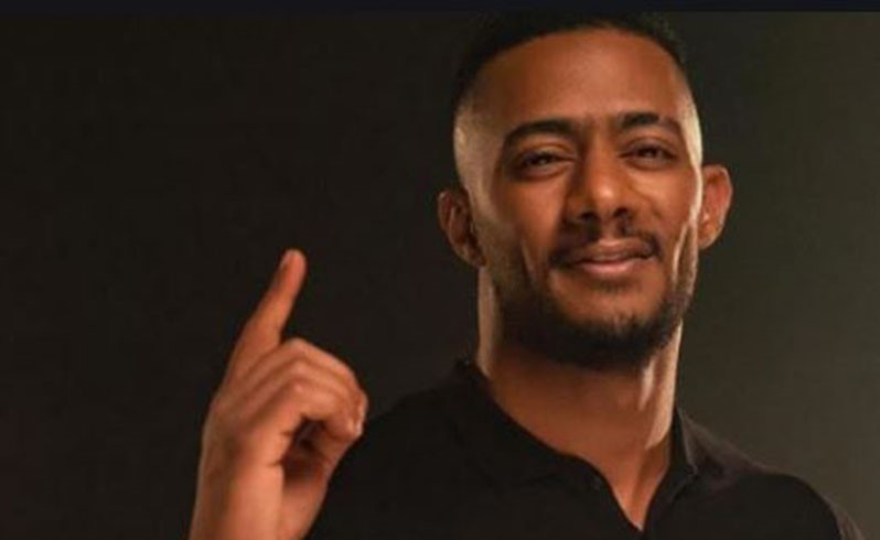 بالفيديو.. محمد رمضان على الأعناق مع معجبيه: وسط أهلي وسندي