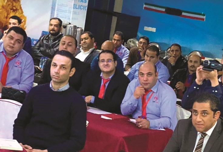 متابعة من الحضور