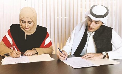 جانب من توقيع نورث ويست ثنائية اللغة مع تطبيق بيمز
