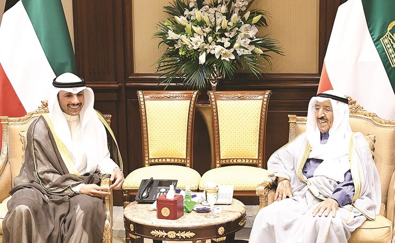 صاحب السمو الأمير الشيخ صباح الأحمد مستقبلا مرزوق الغانم