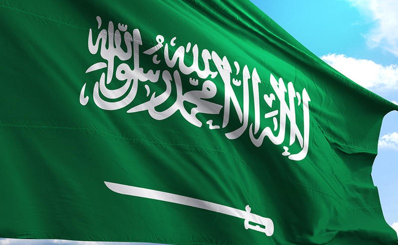 السعودية تعلَّق العمرة خشية وصول فيروس كورونا لمكة والمدينة