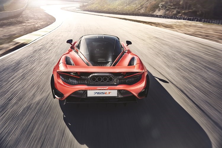 ماكلارين تكشف النقاب عن 765LT الجديدة