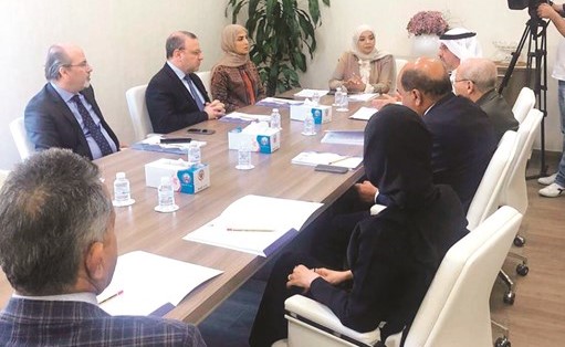 د.فاطمة النجار خلال الاجتماع