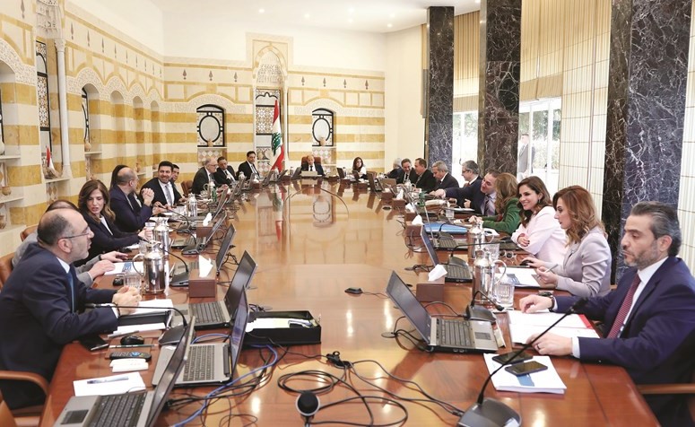 الرئيس العماد ميشال عون مترئسا جلسة مجلس الوزراء في بعبدا 	(محمود الطويل)