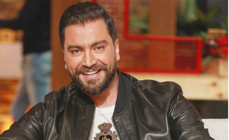 بالفيديو.. تصرف غريب من معتصم النهار في موقع التصوير خوفاً من كورونا