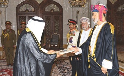 سلطان عمان هيثم بن طارق يتسلم أوراق اعتماد سفيرنا لدى عماند.سليمان الحربي