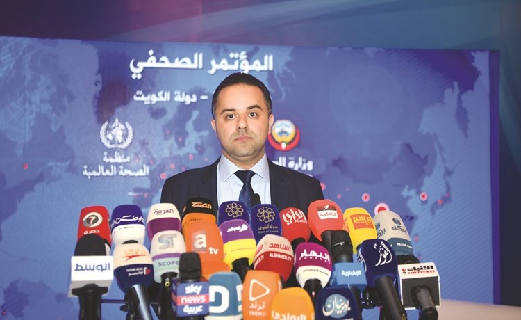 د.عبدالله السند خلال المؤتمر الصحافي	(محمد هاشم)