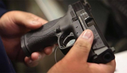 سلاح في حمام الطالبات.. وعقوبة تنتظر "المقصر"