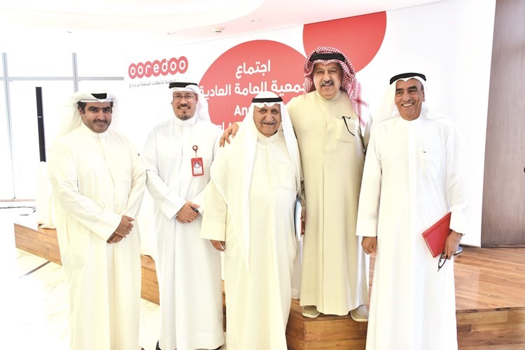 بدر الحميدي وفهد السعيد ويوسف السميط ومجبل الأيوب وعبدالعزيز البابطين