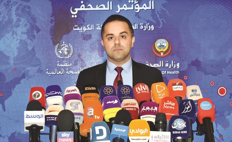 د.عبدالله السند خلال المؤتمر الصحافي	 (محمد هنداوي)
