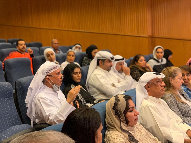 العبدالجليل اجتمع مع عدد من فناني المرسم الحر: تشكيل لجنة صياغة للائحة داخلية ونظام أساسي لعمل الفنانين