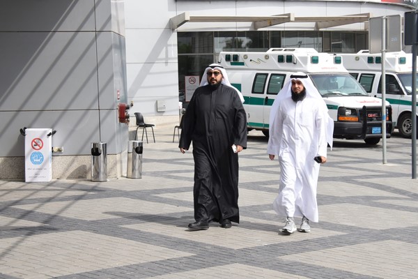 وزير الصحة الشيخ د.باسل الصباح يتفقد سير العمل في مركز فحص الوافدين 