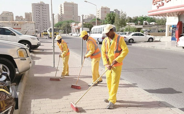 صورة أرشيفية لإحدى حملات النظافة في الفروانية